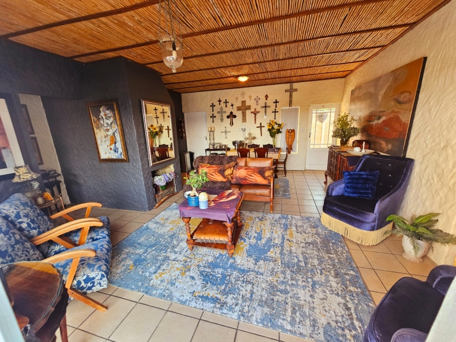 To Let 3 Bedroom Property for Rent in Stilbaai Wes Western Cape